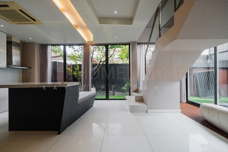 The Park Lane 22, Bangkok, 42 Soi Pridi Banomyong 45, Khlong Tan Nua, Watthana, Bangkok, 3 Bedrooms, 450 sqm, Townhouse For Rent, by Kay Tippayanet, 500216906 - DDproperty.com