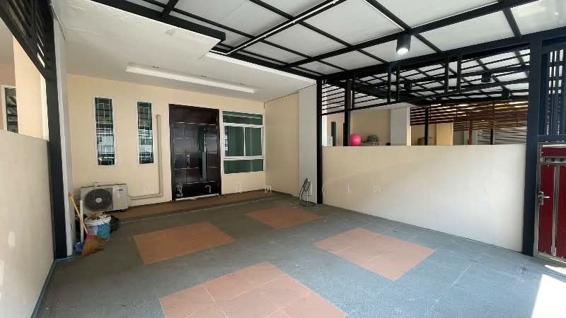 ทาวน์เฮ้าส์ 3 ชั้น เดอะบริติช กัลปพฤกษ์ พร้อมอยูู่ ราคาถูก, กรุงเทพ, กัลปพฤกษ์, บางหว้า, ภาษีเจริญ, กรุงเทพ, 220 ตร.ม., ทาวน์เฮ้าส์ ขาย, โดย คุณฐานิต (เตย), 500216940 - DDproperty.com