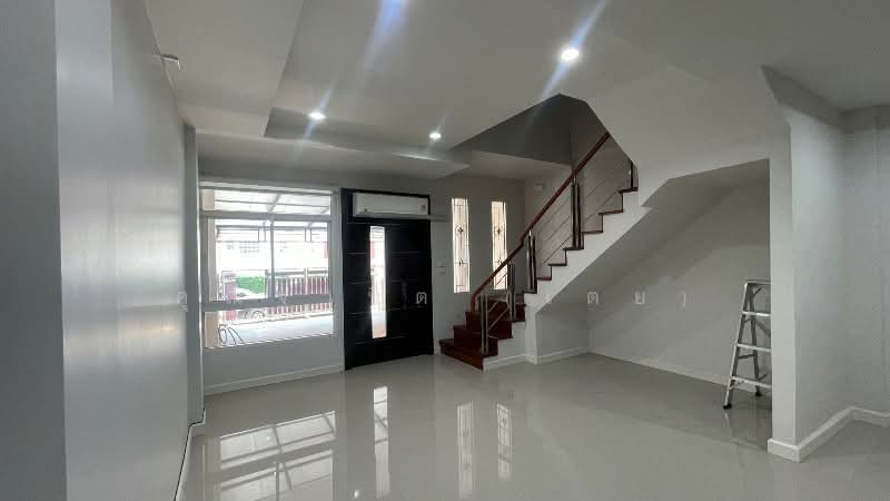 ทาวน์เฮ้าส์ 3 ชั้น เดอะบริติช กัลปพฤกษ์ พร้อมอยูู่ ราคาถูก, กรุงเทพ, กัลปพฤกษ์, บางหว้า, ภาษีเจริญ, กรุงเทพ, 220 ตร.ม., ทาวน์เฮ้าส์ ขาย, โดย คุณฐานิต (เตย), 500216940 - DDproperty.com