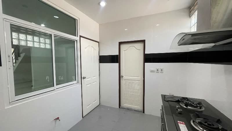 ทาวน์เฮ้าส์ 3 ชั้น เดอะบริติช กัลปพฤกษ์ พร้อมอยูู่ ราคาถูก, Bangkok, กัลปพฤกษ์, Bang Wa, Phasi Charoen, Bangkok, 3 Bedrooms, 220 sqm, Townhouse For Sale, by คุณฐานิต (เตย), 500216940 - DDproperty.com