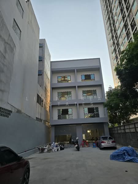 For Rent - อาคารพาณิชย์ ทำเลทอง ใกล้ MRT Interchange เตาปูน 70 เมตร, Bangkok