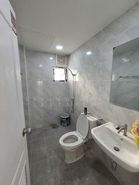 For Rent - อาคารพาณิชย์ ทำเลทอง ใกล้ MRT Interchange เตาปูน 70 เมตร, Bangkok