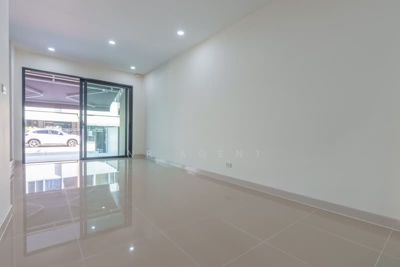 Baan Klang Muang Sathorn-Suksawat, Samut Prakan, 29 Suk Sawat 39, Bang Phung, Phra Pra Daeng, Samut Prakan, 3 Bedrooms, 185 sqm, Townhouse For Sale, by NR AGENT, 500217056 - DDproperty.com