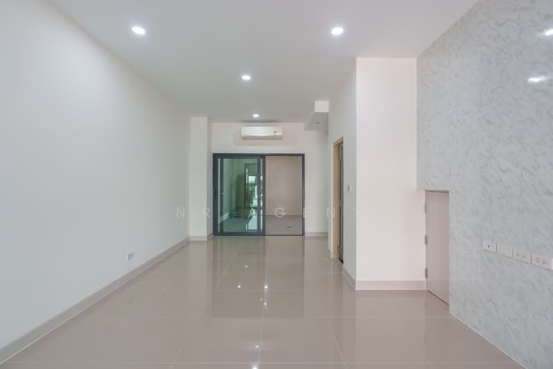 Baan Klang Muang Sathorn-Suksawat, Samut Prakan, 29 Suk Sawat 39, Bang Phung, Phra Pra Daeng, Samut Prakan, 3 Bedrooms, 185 sqm, Townhouse For Sale, by NR AGENT, 500217056 - DDproperty.com