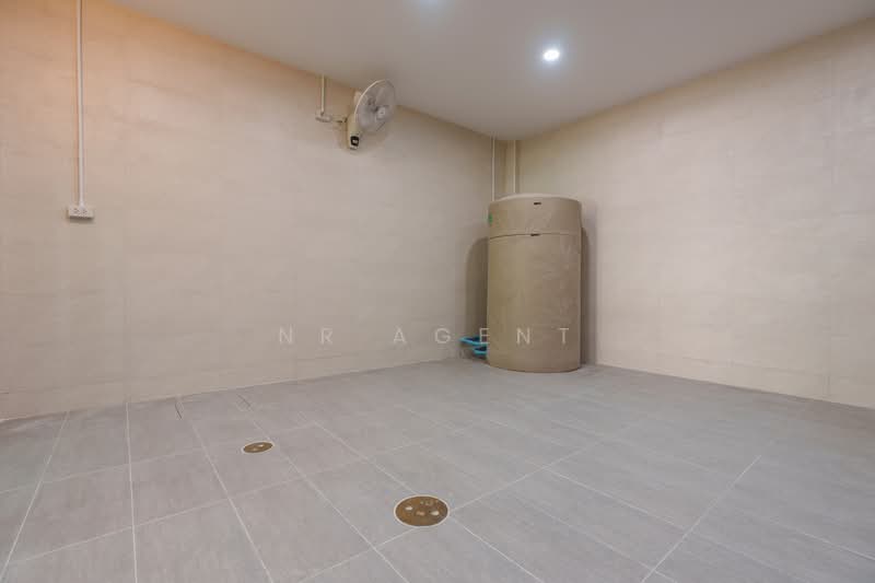 Baan Klang Muang Sathorn-Suksawat, Samut Prakan, 29 Suk Sawat 39, Bang Phung, Phra Pra Daeng, Samut Prakan, 3 Bedrooms, 185 sqm, Townhouse For Sale, by NR AGENT, 500217056 - DDproperty.com