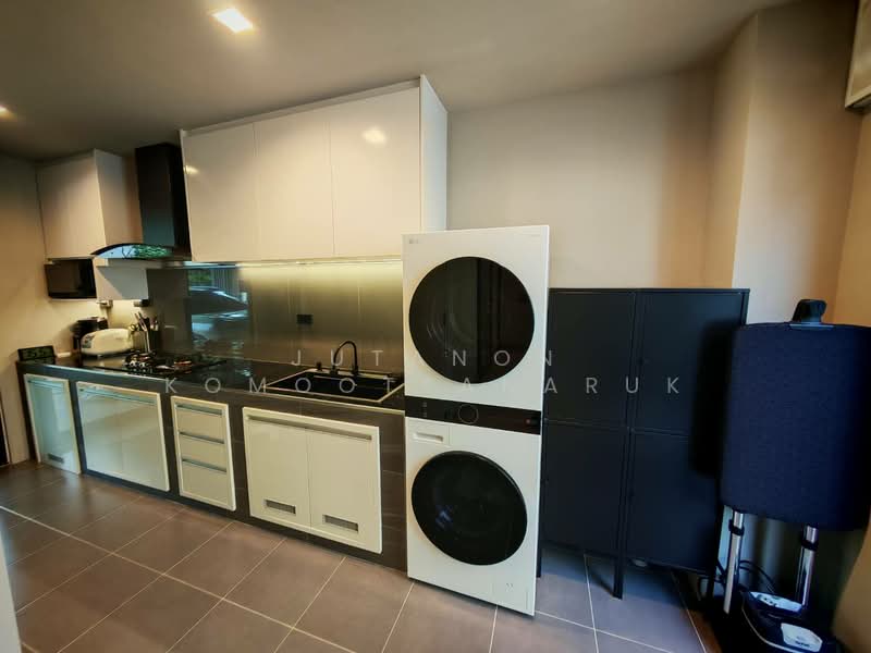 V Compound Tiwanon-Rangsit, Pathum Thani, Tiwanon Road, Bang Kadi, Muang Pathum Thani, Pathum Thani, 3 Bedrooms, 159 sqm, Townhouse For Sale, by Jutanon Komoottanaruk, 500217120 - DDproperty.com