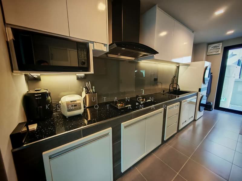 V Compound Tiwanon-Rangsit, Pathum Thani, Tiwanon Road, Bang Kadi, Muang Pathum Thani, Pathum Thani, 3 Bedrooms, 159 sqm, Townhouse For Sale, by Jutanon Komoottanaruk, 500217120 - DDproperty.com