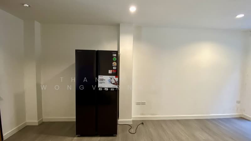 Baan Klang Muang Ladprao-Yothin Phatthana, Bangkok, Soi Baan Klang Muang Ladprao-Yothin Phatthana, Lat Phrao, Lat Phrao, Bangkok, 2 Bedrooms, 180 sqm, Townhouse For Rent, by Thananthorn Wongvarnkaseam, 500217121 - DDproperty.com