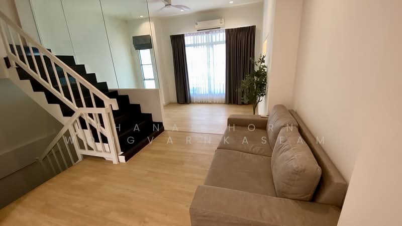 Baan Klang Muang Ladprao-Yothin Phatthana : บ้านกลางเมือง ลาดพร้าว-โยธินพัฒนา, กรุงเทพ, ซอยหมู่บ้านบ้านกลางเมืองลาดพร้าว-โยธินพัฒนา, ลาดพร้าว, ลาดพร้าว, กรุงเทพ, 180 ตร.ม., ทาวน์เฮ้าส์ ให้เช่า, โดย Thananthorn Wongvarnkaseam, 500217121 - DDproperty.com