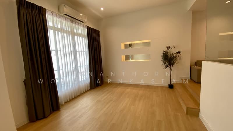 Baan Klang Muang Ladprao-Yothin Phatthana : บ้านกลางเมือง ลาดพร้าว-โยธินพัฒนา, กรุงเทพ, ซอยหมู่บ้านบ้านกลางเมืองลาดพร้าว-โยธินพัฒนา, ลาดพร้าว, ลาดพร้าว, กรุงเทพ, 180 ตร.ม., ทาวน์เฮ้าส์ ให้เช่า, โดย Thananthorn Wongvarnkaseam, 500217121 - DDproperty.com