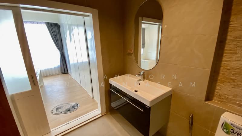 Baan Klang Muang Ladprao-Yothin Phatthana, Bangkok, Soi Baan Klang Muang Ladprao-Yothin Phatthana, Lat Phrao, Lat Phrao, Bangkok, 2 Bedrooms, 180 sqm, Townhouse For Rent, by Thananthorn Wongvarnkaseam, 500217121 - DDproperty.com