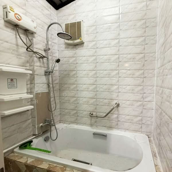 Happyville Donmuang, Bangkok, 151/179 Happyville, Si Khan, Don Mueang, Bangkok, 3 Bedrooms, 134 sqm, Townhouse For Sale, by AJHOMECENTER - คุณแบงค์, 500217220 - DDproperty.com