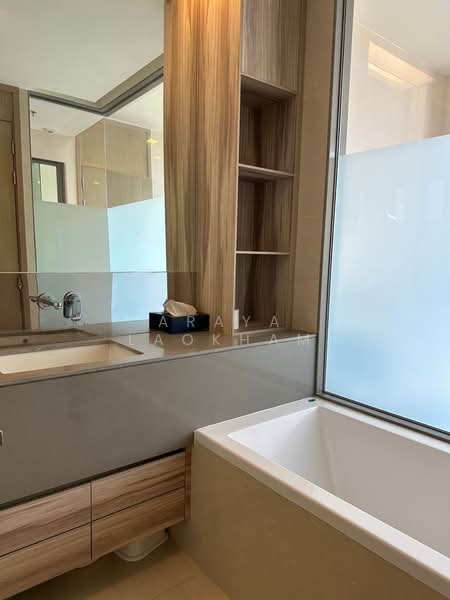 The Esse Asoke, Bangkok, 333 Soi Sukhumvit 21, Sukhumvit Road, Khlongtoei Nua, Watthana, Bangkok, 1 Bedroom, 29 sqm, Condo For Rent, by Araya Laokham, 500217245 - DDproperty.com