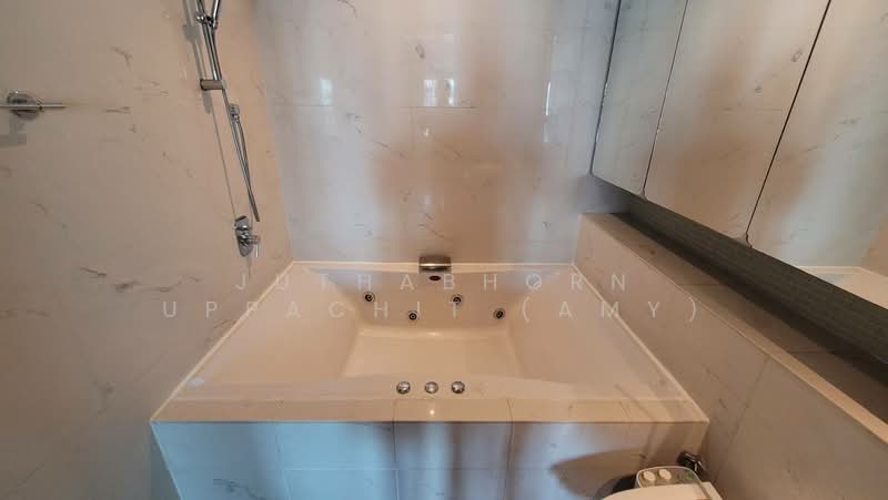 The Lakes, Bangkok, 123 Ratchadaphisek Road, Khlong Toei, Khlong Toei, Bangkok, 2 Bedrooms, 109 sqm, Condo For Rent, by Juthabhorn Uppachit (Amy), 500217372 - DDproperty.com