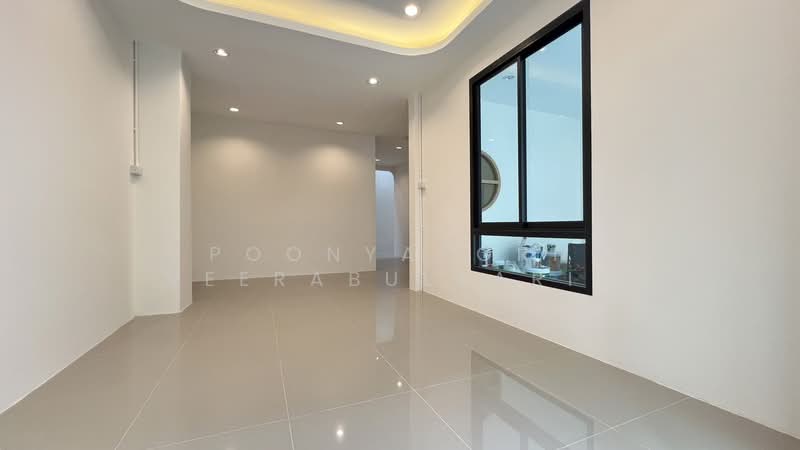 Moobaan Nattakan Phetkasem 112, Bangkok, Soi Petchkasem 112, Nong Kang Plu, Nong Khaem, Bangkok, 4 Bedrooms, 144 sqm, Townhouse For Sale, by Poonyaporn Veerabulyarit, 500217398 - DDproperty.com