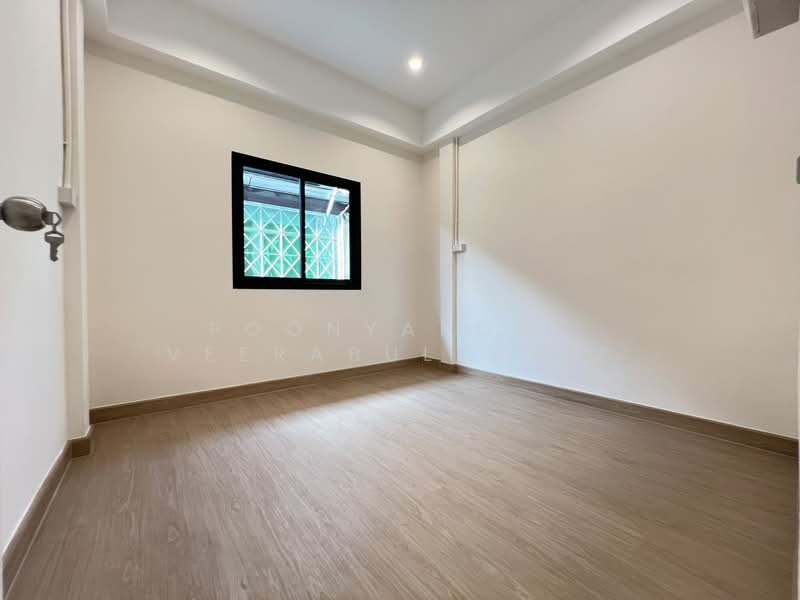 Moobaan Nattakan Phetkasem 112, Bangkok, Soi Petchkasem 112, Nong Kang Plu, Nong Khaem, Bangkok, 4 Bedrooms, 144 sqm, Townhouse For Sale, by Poonyaporn Veerabulyarit, 500217398 - DDproperty.com