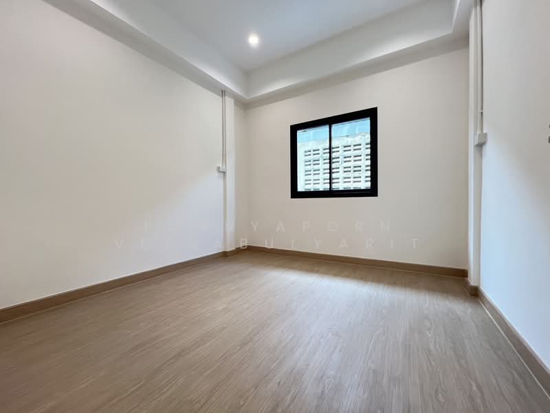 Moobaan Nattakan Phetkasem 112, Bangkok, Soi Petchkasem 112, Nong Kang Plu, Nong Khaem, Bangkok, 4 Bedrooms, 144 sqm, Townhouse For Sale, by Poonyaporn Veerabulyarit, 500217398 - DDproperty.com