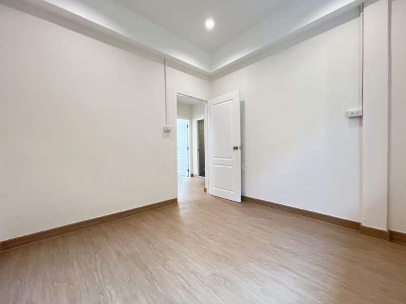 Moobaan Nattakan Phetkasem 112, Bangkok, Soi Petchkasem 112, Nong Kang Plu, Nong Khaem, Bangkok, 4 Bedrooms, 144 sqm, Townhouse For Sale, by Poonyaporn Veerabulyarit, 500217398 - DDproperty.com