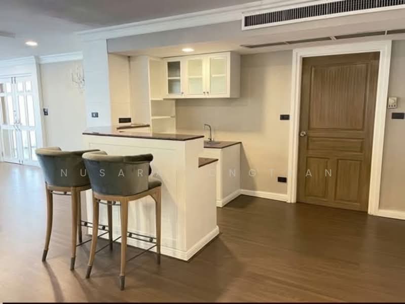 Oriental Towers, Bangkok, 25 Soi Ekkamai 12, Ekkamai Road, Khlong Tan Nua, Watthana, Bangkok, 4 Bedrooms, 450 sqm, Condo For Rent, by Nusara Rongtran, 500217427 - DDproperty.com