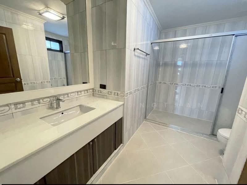 Oriental Towers, Bangkok, 25 Soi Ekkamai 12, Ekkamai Road, Khlong Tan Nua, Watthana, Bangkok, 4 Bedrooms, 450 sqm, Condo For Rent, by Nusara Rongtran, 500217427 - DDproperty.com