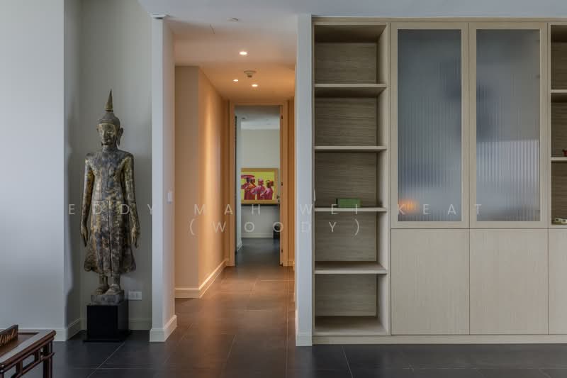 185 Rajadamri : 185 ราชดำริ, กรุงเทพ, 185 ถนนราชดำริ, ลุมพินี, ปทุมวัน, กรุงเทพ, 387 ตร.ม., คอนโด ขาย, โดย Eddy Mah Wei Keat (Woody), 500217451 - Entrance to Master Suite and 2nd Bedroom - DDproperty.com