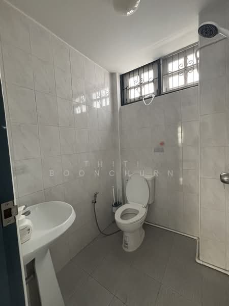 For Rent - Detached House, Near KIS International School, Huai Khwang, Bangkok