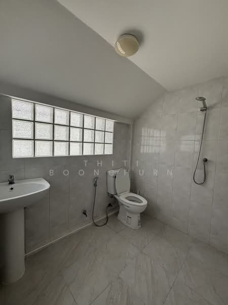 For Rent - Detached House, Near KIS International School, Huai Khwang, Bangkok