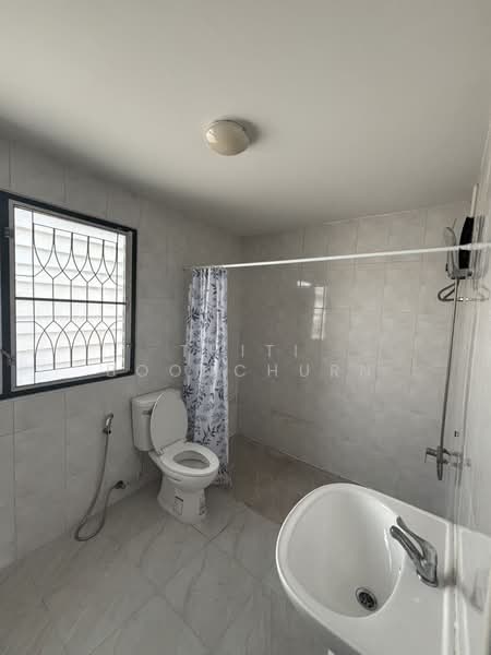 For Rent - Detached House, Near KIS International School, Huai Khwang, Bangkok