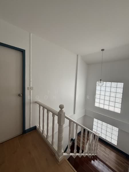 For Rent - Detached House, Near KIS International School, Huai Khwang, Bangkok