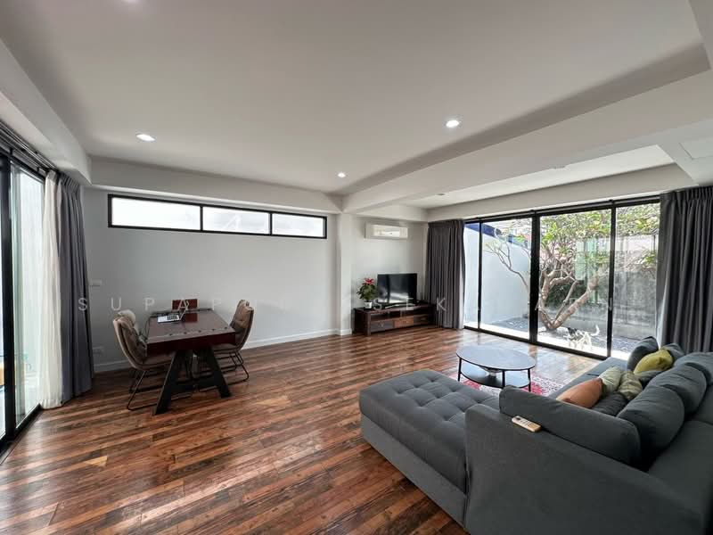 บ้านเดี่ยวสร้างเอง ลาดพร้าว 80, กรุงเทพ, วังทองหลาง, วังทองหลาง, กรุงเทพ, 300 ตร.ม., บ้านเดี่ยว ให้เช่า, โดย Supaporn Sekajarn, 500217466 - DDproperty.com