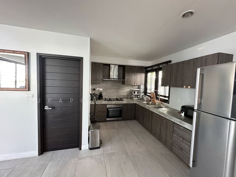 บ้านเดี่ยวสร้างเอง ลาดพร้าว 80, กรุงเทพ, วังทองหลาง, วังทองหลาง, กรุงเทพ, 300 ตร.ม., บ้านเดี่ยว ให้เช่า, โดย Supaporn Sekajarn, 500217466 - DDproperty.com