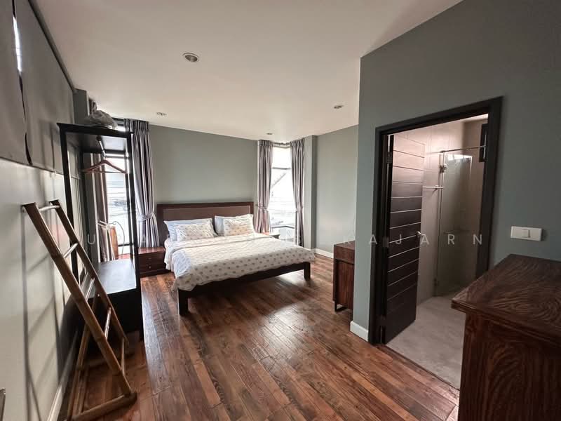 บ้านเดี่ยวสร้างเอง ลาดพร้าว 80, Bangkok, Wang Thonglang, Wang Thonglang, Bangkok, 3 Bedrooms, 300 sqm, Single Detached House For Rent, by Supaporn Sekajarn, 500217466 - DDproperty.com