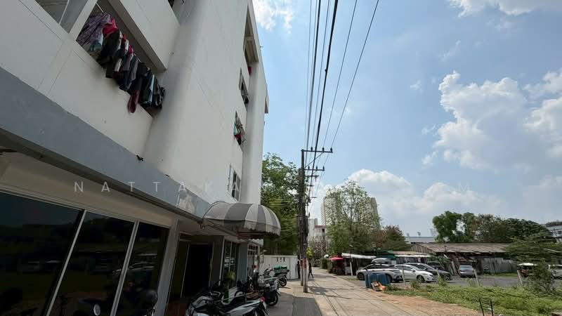 ซอย รามอินทรา 79 แขวงรามอินทรา เขตคันนายาว กรุงเทพมหานคร 10230, กรุงเทพ, รามอินทรา, คันนายาว, กรุงเทพ, 1,425 ตร.ม., ตึกแถว-อาคารพาณิชย์ ขาย, โดย Nattakan nueaiam, 500217524 - DDproperty.com