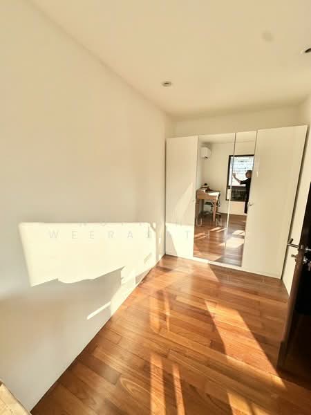 Baan Ploenchit, Bangkok, Soi Ruamrudee 2 Ploenchit Road, Lumphini, Pathum Wan, Bangkok, 2 Bedrooms, 100 sqm, Condo For Rent, by Nuttanun Weerasathapanakul, 500217534 - DDproperty.com