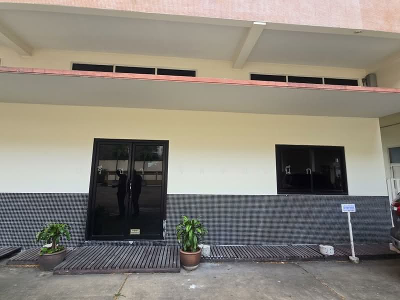 Comercial space for service office ground floor about 50-70 sq m., high ceiling near Saphan Khwai, Bangkok, พหลโยธิน, Samsen Nai, Phaya Thai, Bangkok, , 70 sqm, Office Space For Rent, by ปรีชา จิตต์สมนึก, 500217539 - DDproperty.com