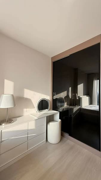 Life Phahon-Ladprao, Bangkok, 996 Phahonyothin Road, Jom Phon, Chatuchak, Bangkok, 1 Bedroom, 35 sqm, Condo For Rent, by Yatinan Phetchanchai, 500217542 - DDproperty.com