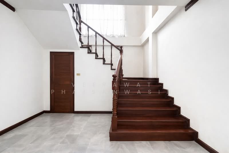 Nakarin Garden Village, Bangkok, Soi Romklao 19/1, Khlong Sam Prawet, Lat Krabang, Bangkok, 4 Bedrooms, 380 sqm, Single Detached House For Sale, by บัวบ้านดี, 500217546 - DDproperty.com