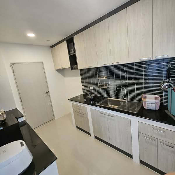 Centro Bangna, Samut Prakan, 111 Soi 3, Bang Kaeo, Bang Plee, Samut Prakan, 4 Bedrooms, 300 sqm, Single Detached House For Rent, by Rattapon Sivamok, 500217596 - DDproperty.com