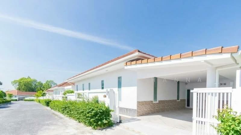 White Beach Villas, Prachuap Khiri Khan, Sam Roi Yot, Sam Roi Yot, Prachuap Khiri Khan, 3 Bedrooms, 210 sqm, Villa For Rent, by Saifon Phuphanna, 500217868 - DDproperty.com