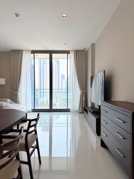 Q1 Sukhumvit, Bangkok, 1 Sukhumvit Road, Khlong Toei, Khlong Toei, Bangkok, 2 Bedrooms, 108 sqm, Condo For Rent, by Supajee Wattanarom, 500217917 - DDproperty.com