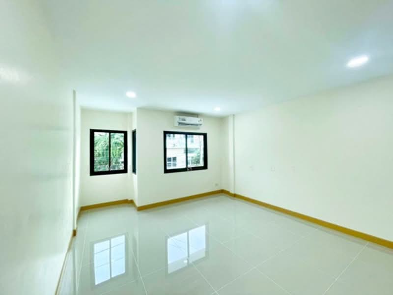 ไม่พบโครงการ, Bangkok, บางนา-ตราด สุขุมวิท, Bang Na, Bang Na, Bangkok, 2 Bedrooms, 170 sqm, Townhouse For Rent, by ณัฐพงศ์ สุนทรอรุณ, 500217940 - DDproperty.com