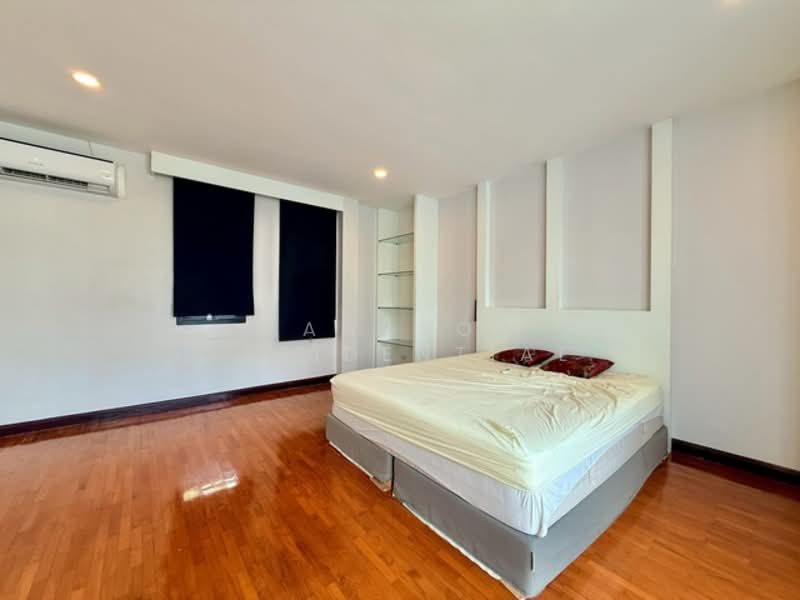 Noble House Ekkamai, Bangkok, Ekkamai 22, Khlong Tan Nua, Watthana, Bangkok, 4 Bedrooms, 400 sqm, Single Detached House For Rent, by Bangkok Residential, 500218002 - DDproperty.com