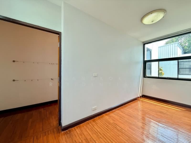 Noble House Ekkamai, Bangkok, Ekkamai 22, Khlong Tan Nua, Watthana, Bangkok, 4 Bedrooms, 400 sqm, Single Detached House For Rent, by Bangkok Residential, 500218002 - DDproperty.com