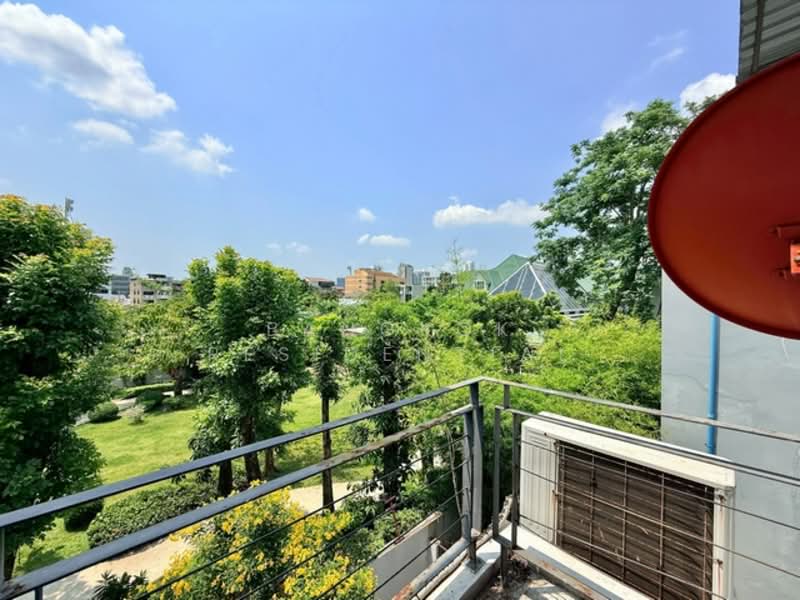 Noble House Ekkamai, Bangkok, Ekkamai 22, Khlong Tan Nua, Watthana, Bangkok, 4 Bedrooms, 400 sqm, Single Detached House For Rent, by Bangkok Residential, 500218002 - DDproperty.com