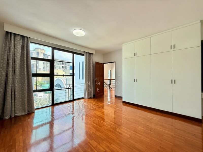 Noble House Ekkamai, Bangkok, Ekkamai 22, Khlong Tan Nua, Watthana, Bangkok, 4 Bedrooms, 400 sqm, Single Detached House For Rent, by Bangkok Residential, 500218002 - DDproperty.com