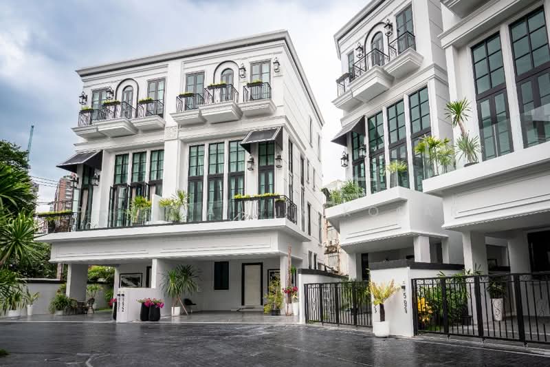 Maison Blanche – Sukhumvit 67, Bangkok, 59 Soi Sukhumvit 67, Phra Kanong Nua, Watthana, Bangkok, 4 Bedrooms, 368 sqm, Single Detached House For Rent, by Pavana Sirikogar, 500218006 - DDproperty.com
