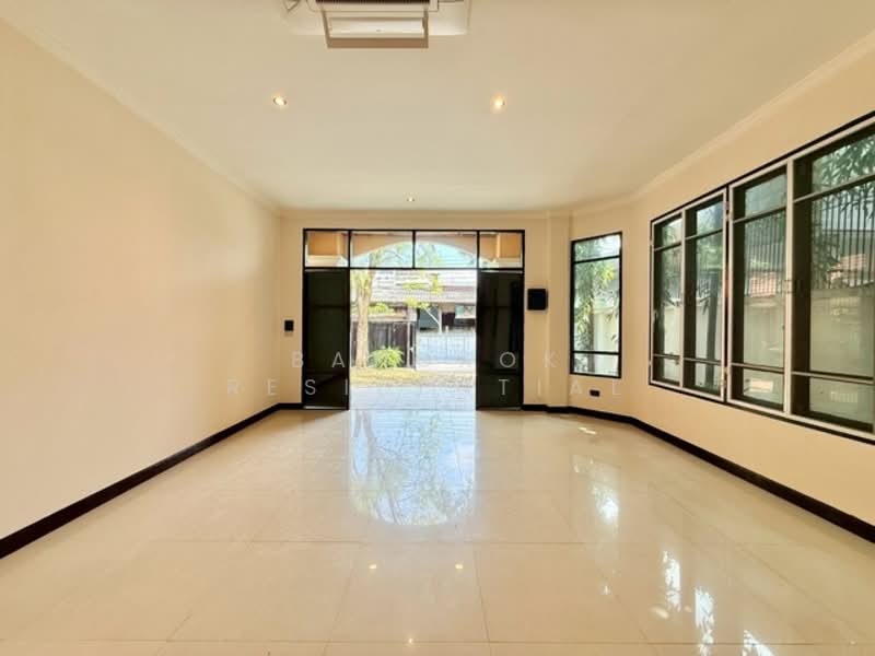 Detached House, Bangkok, Sukhumvit 63, Khlong Tan Nua, Watthana, Bangkok, 4 Bedrooms, 250 sqm, Single Detached House For Rent, by Bangkok Residential, 500218019 - DDproperty.com