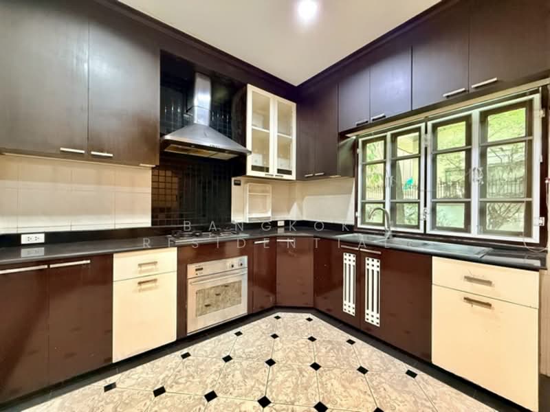 Detached House, Bangkok, Sukhumvit 63, Khlong Tan Nua, Watthana, Bangkok, 4 Bedrooms, 250 sqm, Single Detached House For Rent, by Bangkok Residential, 500218019 - DDproperty.com