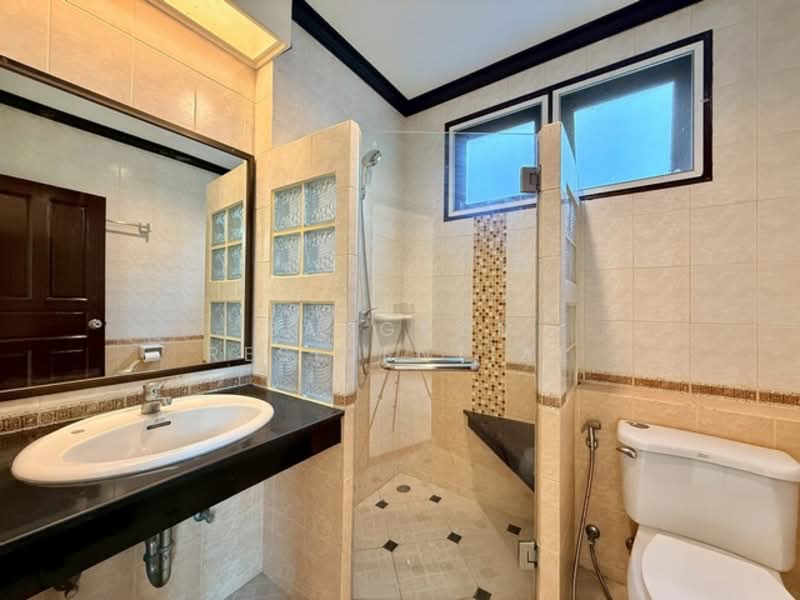 Detached House, Bangkok, Sukhumvit 63, Khlong Tan Nua, Watthana, Bangkok, 4 Bedrooms, 250 sqm, Single Detached House For Rent, by Bangkok Residential, 500218019 - DDproperty.com