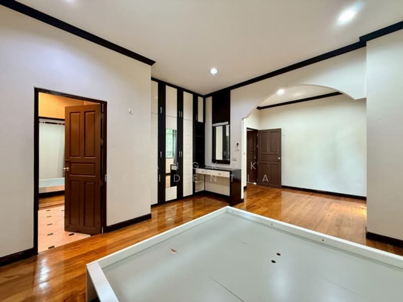 Detached House, Bangkok, Sukhumvit 63, Khlong Tan Nua, Watthana, Bangkok, 4 Bedrooms, 250 sqm, Single Detached House For Rent, by Bangkok Residential, 500218019 - DDproperty.com